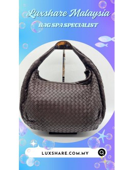 BOTTEGA VENETA INTRRCCIATO LEATHER HOBO BAG (BAG SPA CLEANING,NANO RESTORATION)
