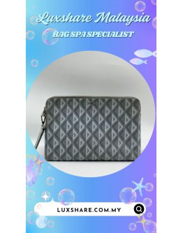 CHRISTIAN DIOR POUCH IN THE ICONIC CD DIAMOND MOTIF (BAG SPA CLEANING,TREATMENT AND CARE)